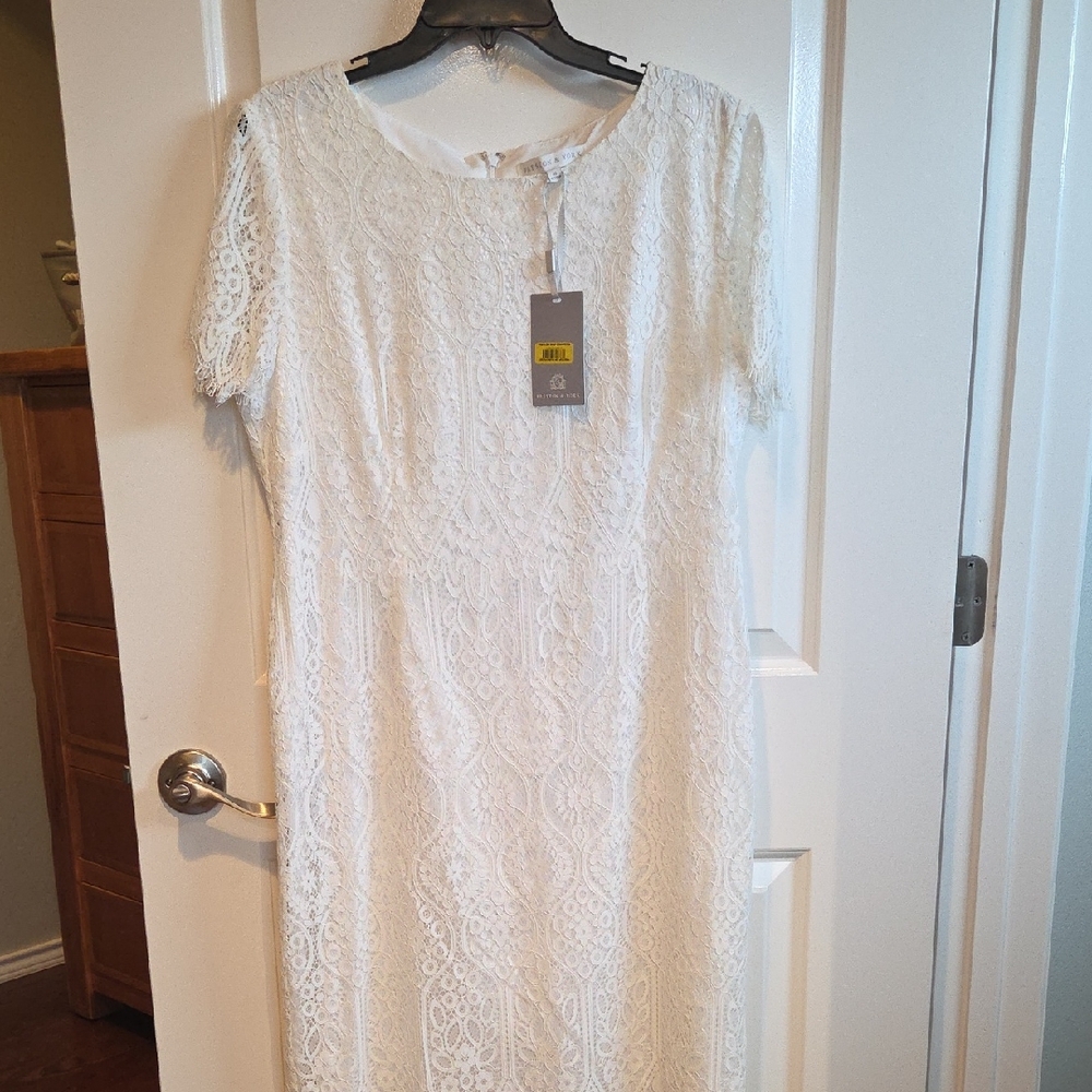 Preston & York Cream Lace Midi Dress